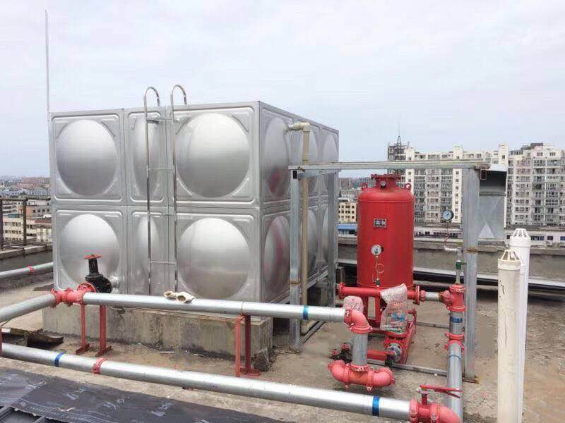 咸丰不锈钢消防水箱是消防供水的专用储水保障设备
