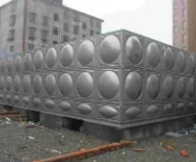 如何确保咸丰不锈钢水箱的稳固和密封性能